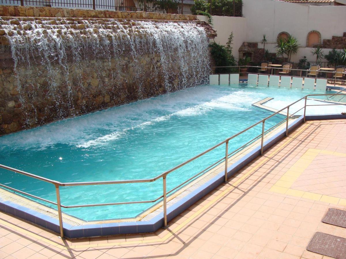 Kapolos Spa Hotel Loutra Edipsou  Extérieur photo
